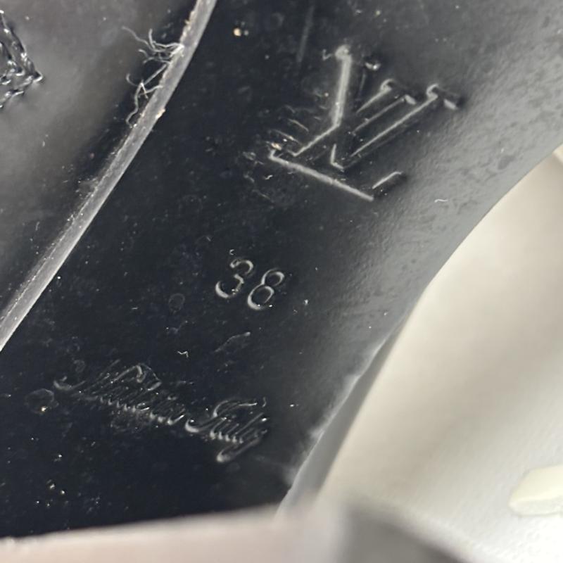 ルイヴィトン LOUIS VUITTON ブーツ ショートブーツ スタートレイル アンクルブーツ サイドジップ サイズ 38 - レディース USED 古着 中古 50160138