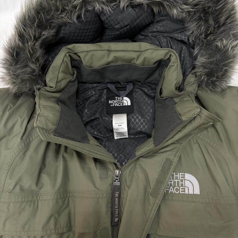 ザノースフェイス THE NORTH FACE ジャケット、上着 ダウンジャケット ND01556 マクマードダウンコート khaki M HyVent M ロゴ、文字 オリーブグリーン / オリーブグリーン / メンズ USED 古着 中古 50160168