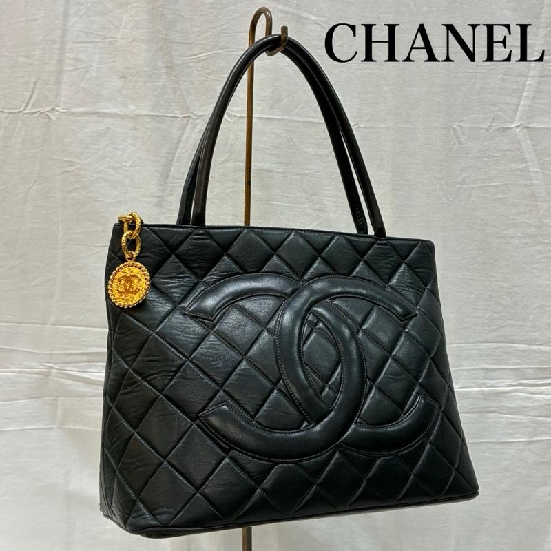 シャネル CHANEL トートバッグ トートバッグ マトラッセ ココマーク ゴールド メダリオン チャーム ラム レザー 復刻 トート バッグ - レディース USED 古着 中古 50160220