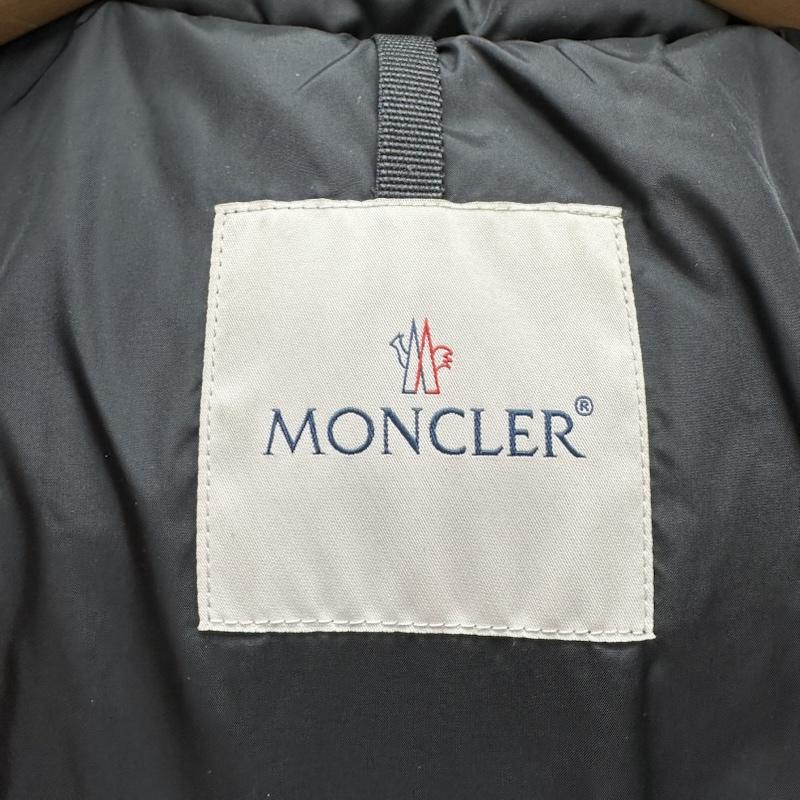モンクレール MONCLER ジャケット、上着 ダウンジャケット LAVEDA ナイロン ダウン ジャケット E20914031985 0 黒 / ブラック / black メンズ USED 古着 中古 50160230