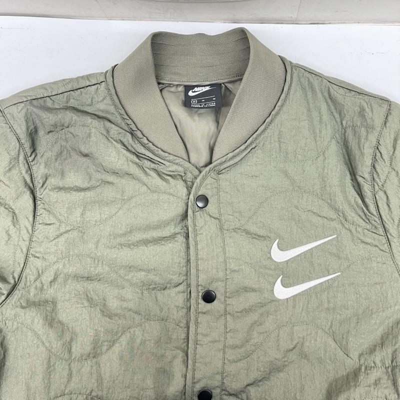 ナイキ NIKE ジャケット、上着 ジャケット、ブレザー ダブル スウッシュ キルテッド ジャケット DM1247-380 M ワンポイント カーキ / カーキ / khaki メンズ USED 古着 中古 50160259