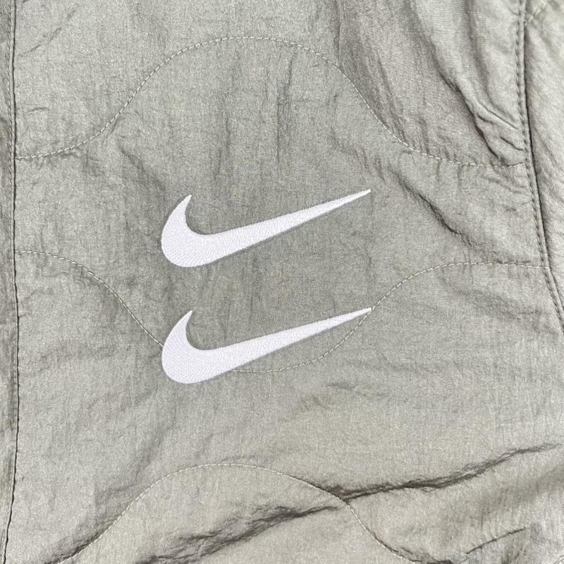 ナイキ NIKE ジャケット、上着 ジャケット、ブレザー ダブル スウッシュ キルテッド ジャケット DM1247-380 M ワンポイント カーキ / カーキ / khaki メンズ USED 古着 中古 50160259