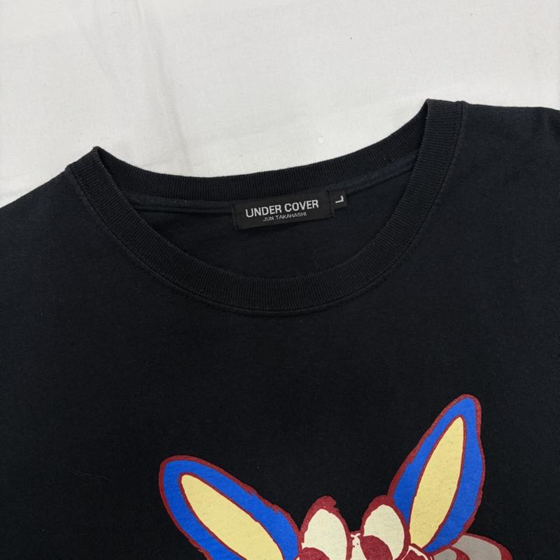 アンダーカバー UNDERCOVER Tシャツ 半袖 SUPER ORGANISM スーパーオーガニズム コラボ ロゴ プリント 半袖 Tシャツ JUN TAKAHASHI L プリント 黒 / ブラック / black X マルチカラー / マルチカラー / multicolor メンズ USED 古着 中古 50160316