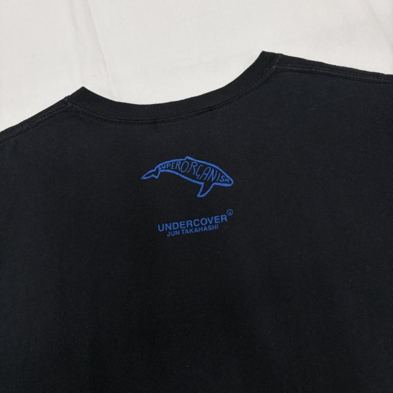 アンダーカバー UNDERCOVER Tシャツ 半袖 SUPER ORGANISM スーパーオーガニズム コラボ ロゴ プリント 半袖 Tシャツ JUN TAKAHASHI L プリント 黒 / ブラック / black X マルチカラー / マルチカラー / multicolor メンズ USED 古着 中古 50160316
