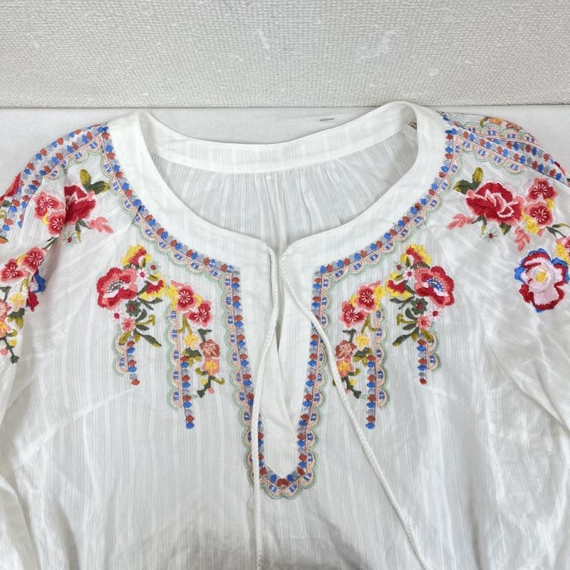 グレースコンチネンタル GRACE CONTINENTAL カットソー 長袖 マルチフラワー 刺繍 カフタン トップス ドロストディテール 36 刺繍 白 / ホワイト / white レディース USED 古着 中古 50160549
