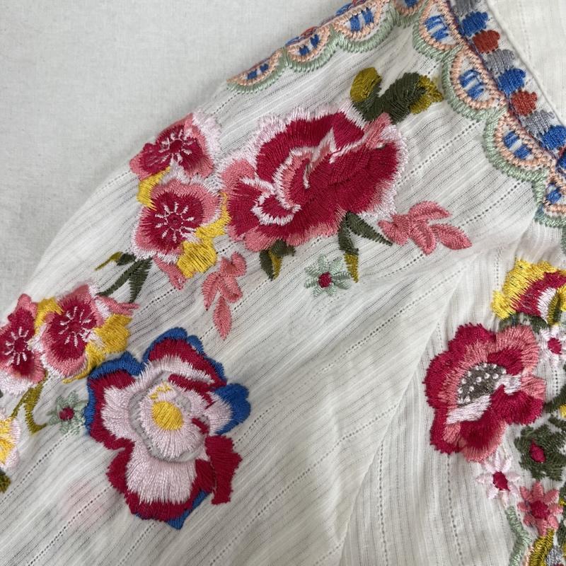 グレースコンチネンタル GRACE CONTINENTAL カットソー 長袖 マルチフラワー 刺繍 カフタン トップス ドロストディテール 36 刺繍 白 / ホワイト / white レディース USED 古着 中古 50160549