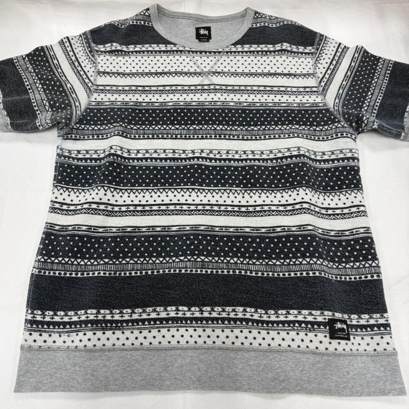 ステューシー STUSSY トレーナー 半袖 半袖 スウェット トレーナー 幾何学模様 総柄 ロゴ M 総柄 X 幾何柄 X ロゴ、文字 灰 / グレー / gray X 紺 / ネイビー / navy メンズ USED 古着 中古 50160704