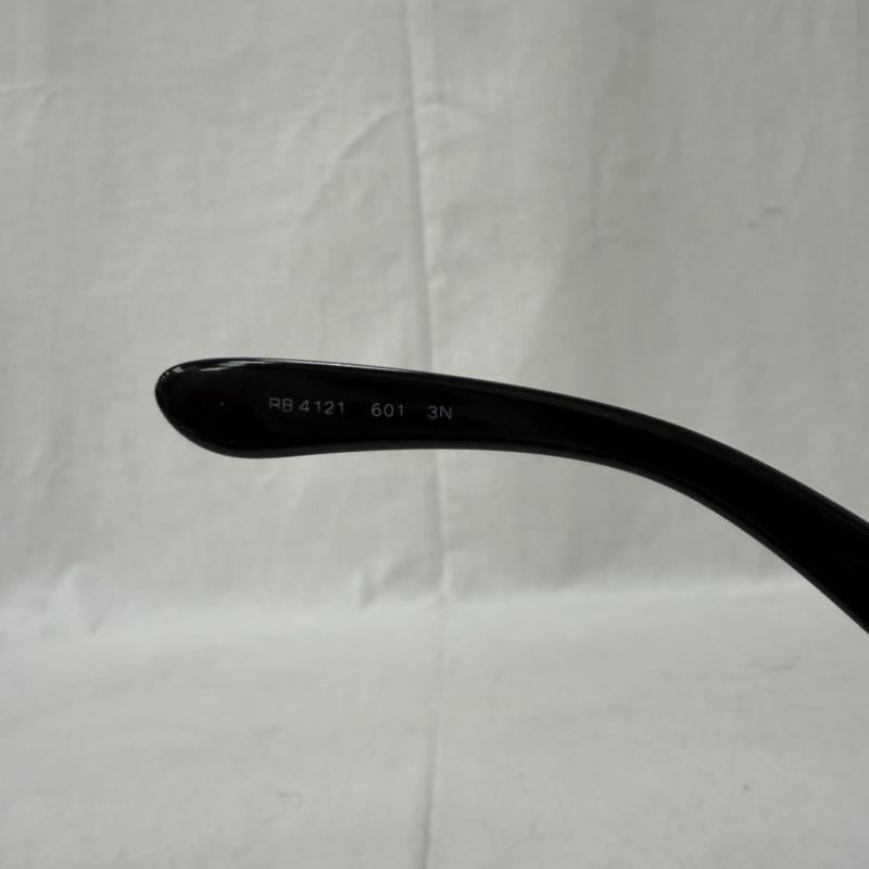 レイバン Ray-Ban めがね・サングラス サングラス RB4121 オールドスクールサングラス black 601 3N - ロゴ、文字 黒 / ブラック / black メンズ USED 古着 中古 50160744