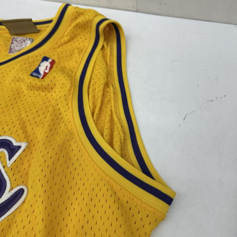 マジェスティック MAJESTIC タンクトップ タンクトップ HARDWOOD CLASSICS NBA LAKERS KOBE BRYANT コービー ブライアント ユニフォーム - 黄 / イエロー / yellow メンズ USED 古着 中古 50160765