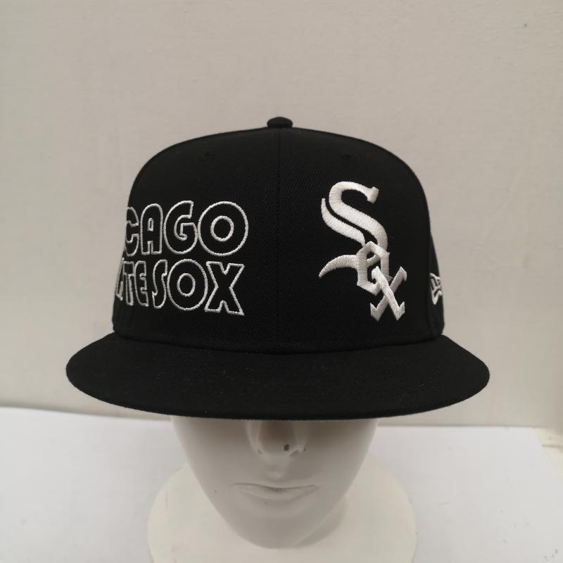 ニューエラ NEW ERA 帽子 キャップ ネオンチューブ ロゴ シカゴ ホワイトソックス キャップ 7 1/2 - 黒 / ブラック / black メンズ USED 古着 中古 50160858