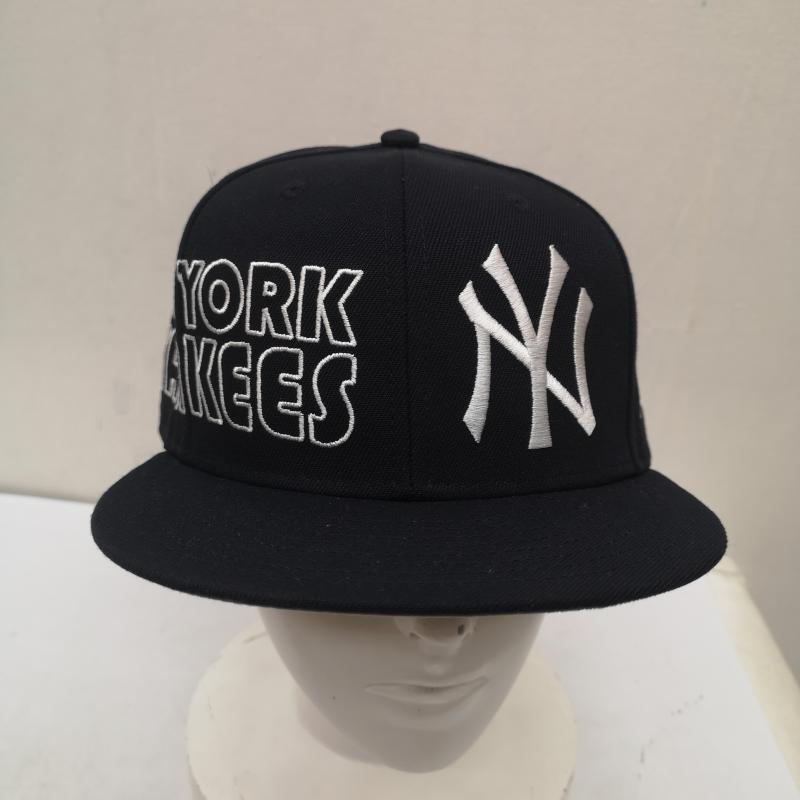 ニューエラ NEW ERA 帽子 キャップ ネオンチューブ ロゴ ニューヨーク ヤンキース 7 1/2 - 紺 / ネイビー / navy メンズ USED 古着 中古 50160870