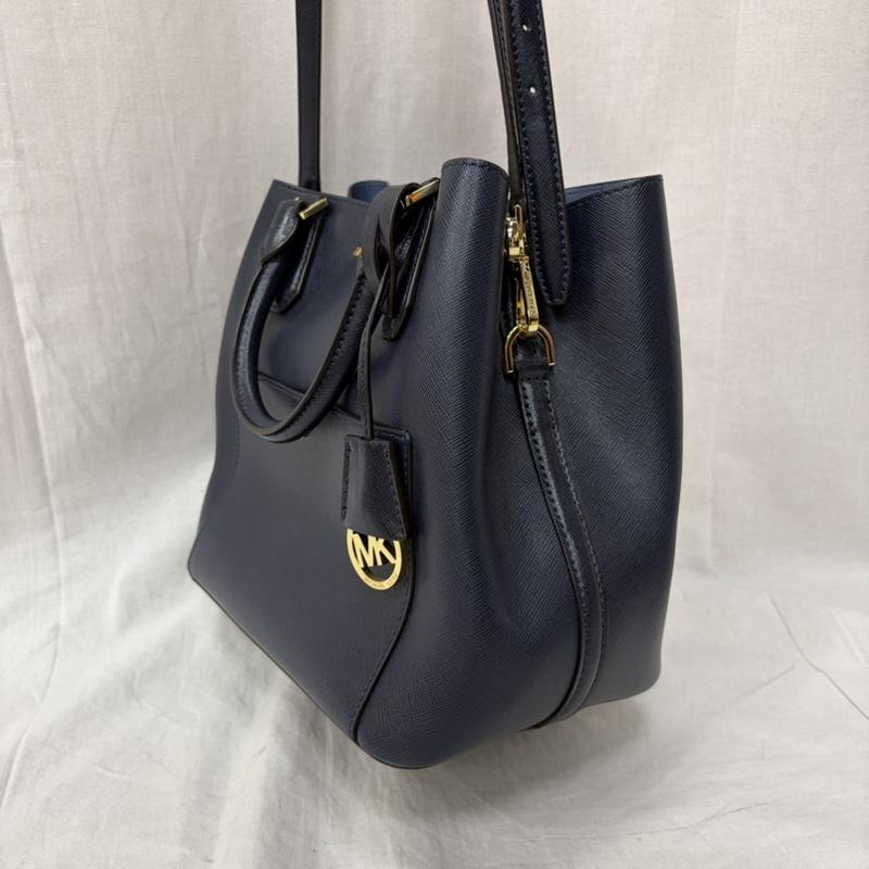 マイケルコース MICHAEL KORS ハンドバッグ ハンドバッグ グリニッチ GREENWICH スクエアシルエット ショルダーバッグ トート av-1505 ネイビー - 無地 X ロゴ、文字 紺 / ネイビー / navy レディース USED 古着 中古 50161004