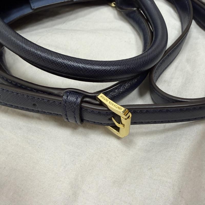 マイケルコース MICHAEL KORS ハンドバッグ ハンドバッグ グリニッチ GREENWICH スクエアシルエット ショルダーバッグ トート av-1505 ネイビー - 無地 X ロゴ、文字 紺 / ネイビー / navy レディース USED 古着 中古 50161004