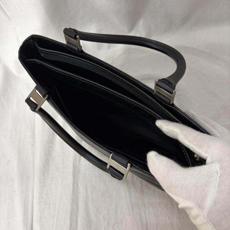ニナリッチ NINA RICCI ハンドバッグ ハンドバッグ VINTAGE NINA RICCI レザーハンドバッグ ブラック シルバー 型押し - 無地 X ロゴ、文字 黒 / ブラック / black レディース USED 古着 中古 50161006