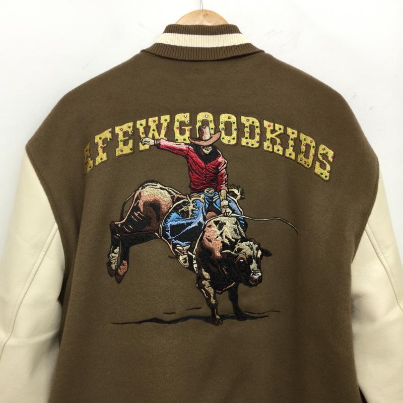 古着 USED ジャケット、上着 ジャンパー、ブルゾン a few Good Kids ア フュー グッド キッズ WESTERN VIRSTTY JACET ウエスタン バーシティー ジャケット スタジャン XL ロゴ、文字 X 刺繍 キャメル / キャメル / X アイボリー / アイボリー / メンズ USED 古着 中古 50161016