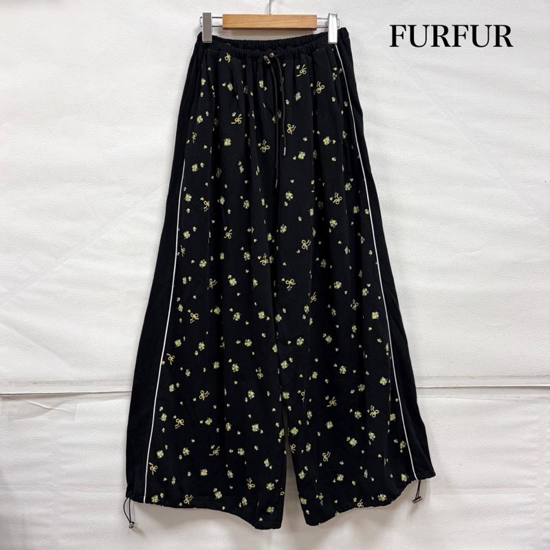ファーファー FURFUR パンツ ワークパンツ、ペインターパンツ フラワー リボン プリント スウェット パンツ ワイド FREE ロゴ、文字 X プリント X 花柄 黒 / ブラック / black X 黄 / イエロー / yellow レディース USED 古着 中古 50161044