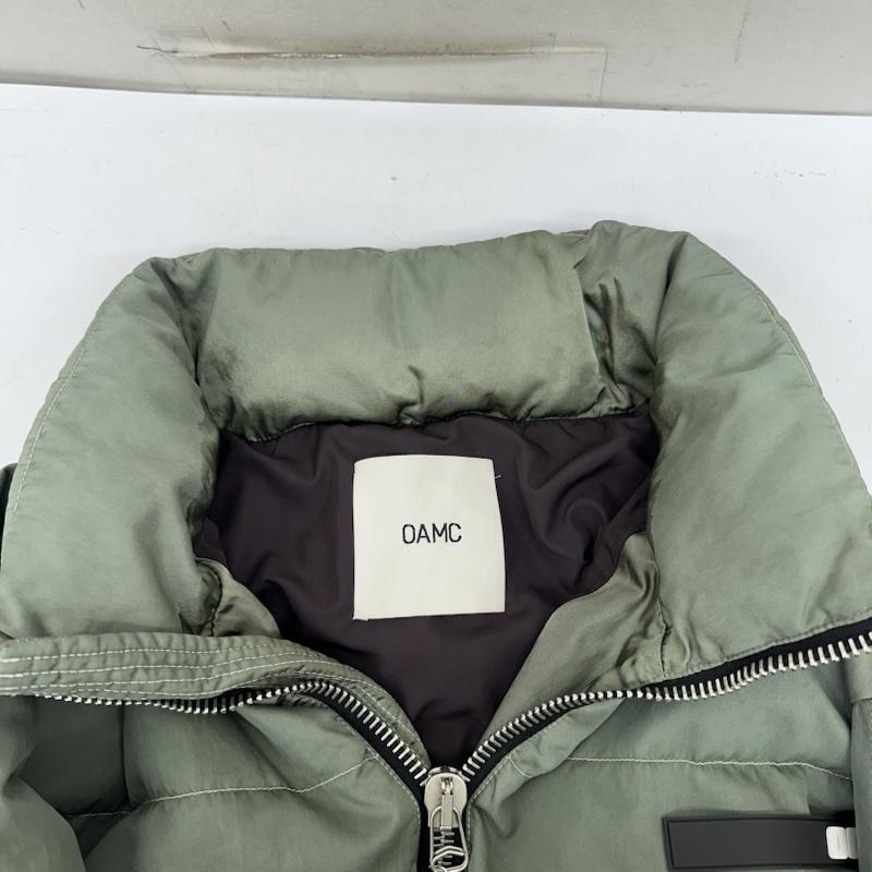 オーエーエムシー OAMC ジャケット、上着 ジャンパー、ブルゾン ラバー ロゴ ジップ ダウン ジャケット 23A28OAU36 L 緑 / グリーン / green メンズ USED 古着 中古 50161117