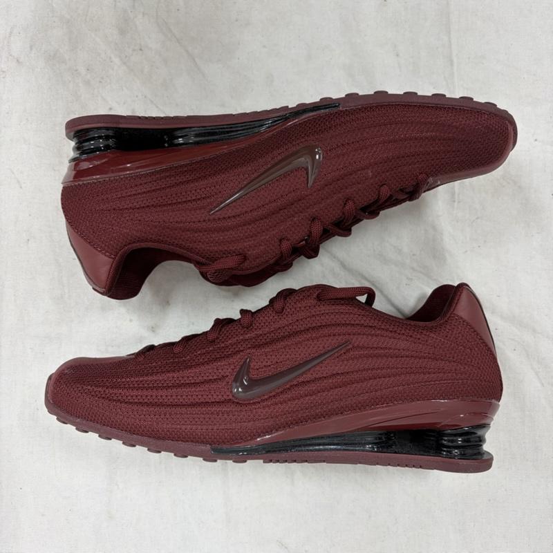 ナイキ NIKE スニーカー スニーカー Shox ショックス ローカット スニーカー HQ7540-600 バーガンディ 24.0cm ロゴ、文字 えんじ / ワインレッド / dark red レディース USED 古着 中古 50161142
