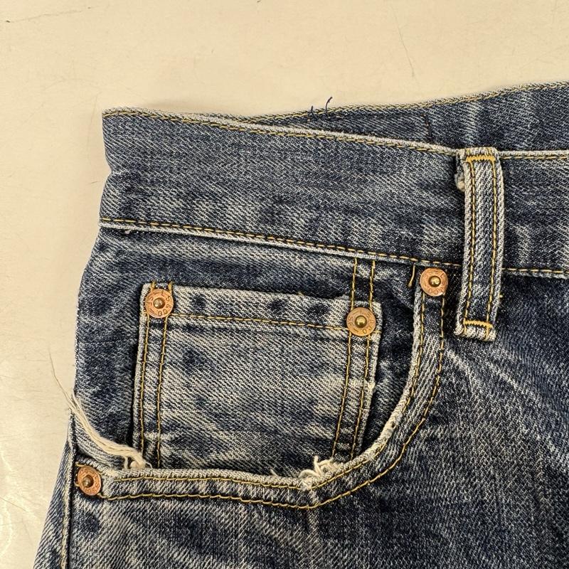 リーバイス Levi s パンツ デニム、ジーンズ 702 BIG E 赤耳 J09 ボタンフライ デニム ハーフ ショート パンツ ショーツ 33インチ インディゴ / インディゴ / Indigo メンズ USED 古着 中古 50161147