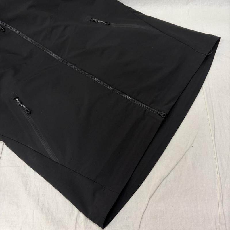 マムート Mammut ジャケット、上着 ジャンパー、ブルゾン 1011-00792 Macun 2.0 SO Hooded Jacket BLACK US:L / ASIA:XL XL プリント 黒 / ブラック / black X 白 / ホワイト / white メンズ USED 古着 中古 50161155