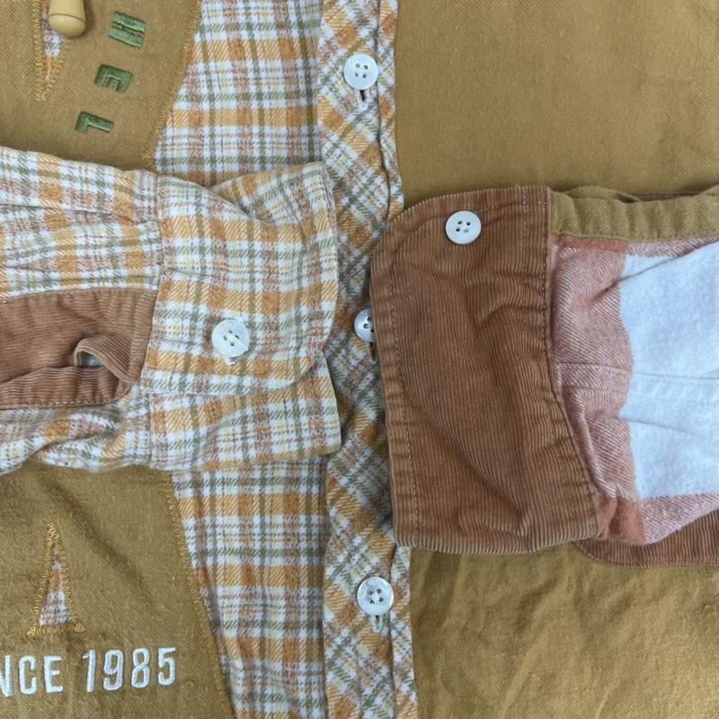 カールヘルム KARLHELMUT シャツ、ブラウス 長袖 切替デザイン ワッペン ロゴ 長袖 フード付き シャツ M キャメル / キャメル / メンズ USED 古着 中古 50161275