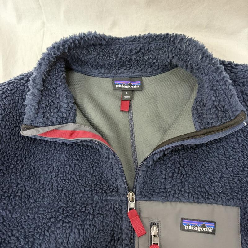 パタゴニア patagonia ジャケット、上着 ジャンパー、ブルゾン 23056FA22 CLASSIC RETRO X JACKET navy×red L L ロゴ、文字 紺 / ネイビー / navy X えんじ / ワインレッド / dark red メンズ USED 古着 中古 50161390