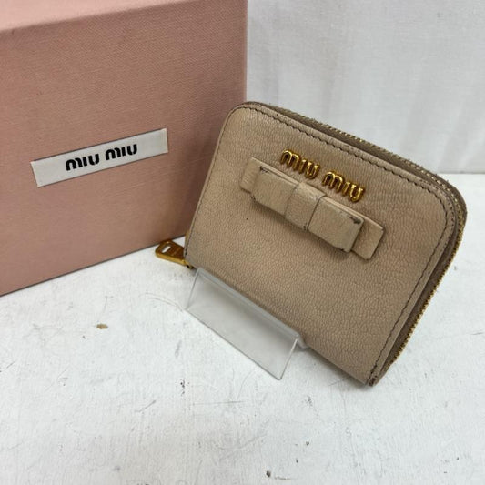 ミュウミュウ miu miu 財布 コンパクト財布 レザー リボン コインケース Cipria - ベージュ / ベージュ / beige レディース USED 古着 中古 50161491