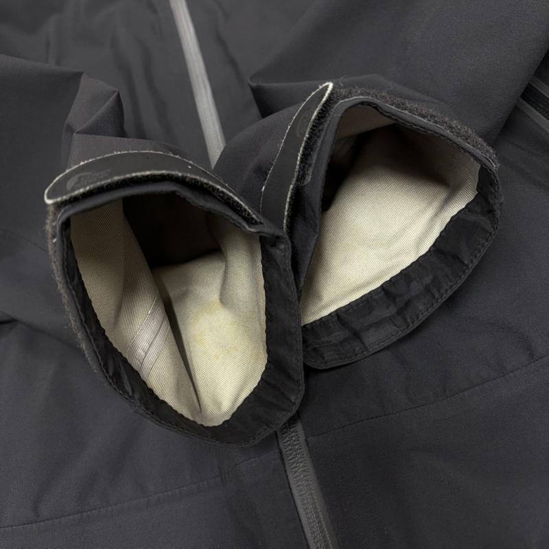 ロウアルパイン Lowe alpine ジャケット、上着 ジャンパー、ブルゾン WILDERNESS GTX JACKET GORE-TEX ゴアテックス ナイロンジャケット マウンテンパーカー ロゴ LFMX12201 - ロゴ、文字 X プリント 黒 / ブラック / black X 灰 / グレー / gray X 橙 / オレンジ / orange メンズ USED 古着 中古 50161502