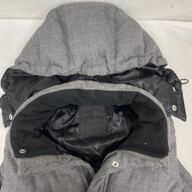 ステューシー STUSSY ジャケット、上着 ダウンベスト ロゴ刺繍 ヘリンボーン柄 フード ダウンベスト M 灰 / グレー / gray メンズ USED 古着 中古 50161517