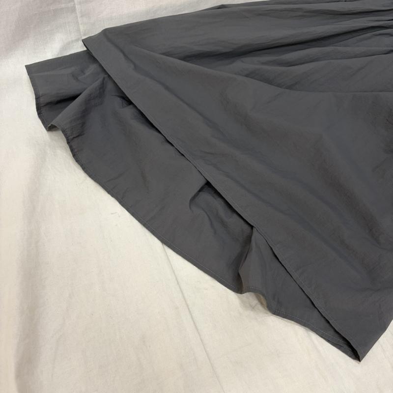 古着 USED スカート ロングスカート kurashi&trips publishing ナイロンギャザーデザインスカート 軽量 グレー S S 無地 灰 / グレー / gray レディース USED 古着 中古 50161558
