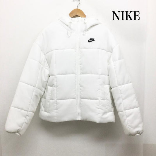 ナイキ NIKE ジャケット、上着 ジャンパー、ブルゾン スポーツウェア クラシック パファー Therma-FIT ルーズ フーデッド ジャケット FB7673-100 M 無地 白 / ホワイト / white レディース USED 古着 中古 50161579