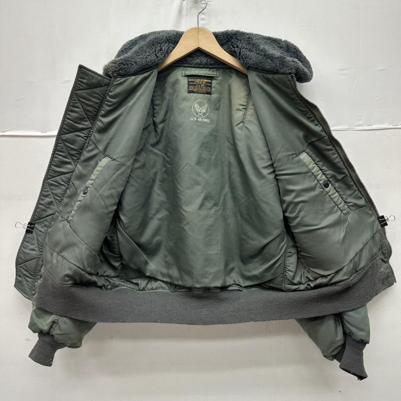 バズリクソンズ Buzz Rickson s ジャケット、上着 フライトジャケット 90s B-15D 初期 M品番 フライト ジャケット M13661 M13662 40 カーキオリーブ / カーキオリーブ / メンズ USED 古着 中古 50161635