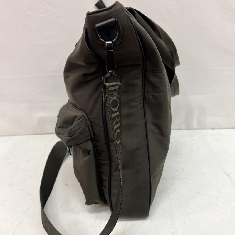 エンポリオアルマーニ EMPORIO ARMANI ショルダーバッグ ショルダーバッグ トラベル エッセンシャル トートバッグ 2way - カーキ / カーキ / khaki メンズ USED 古着 中古 50161727
