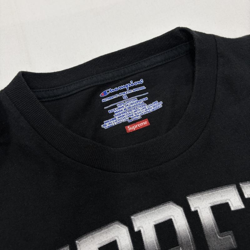 シュプリーム Supreme Tシャツ 半袖 Champion チャンピオン コラボ 半袖 ロゴ プリント Tシャツ S ロゴ、文字 X プリント 黒 / ブラック / black X 白 / ホワイト / white X 灰 / グレー / gray X 赤 / レッド / red X 青 / ブルー / blue メンズ USED 古着 中古 50161781
