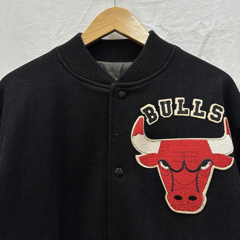 古着 USED ジャケット、上着 ジャンパー、ブルゾン Chalk Line 90年代 ビンテージ USA製 シカゴブルズ スタジャン 90s VINTAGE BULLS L メンズ USED 古着 中古 50161794