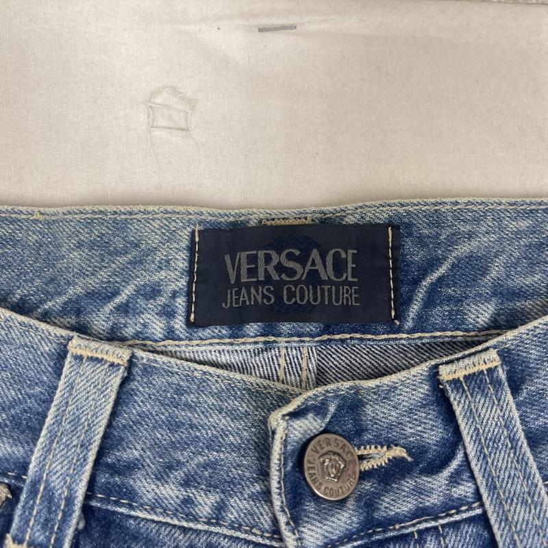 ヴェルサーチ VERSACE パンツ デニム、ジーンズ JEANS COUTURE イタリア製 ボタンフライ デニム パンツ 44 インディゴ / インディゴ / Indigo メンズ USED 古着 中古 50161823