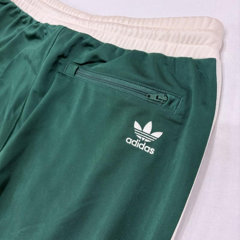 アディダス adidas パンツ ワークパンツ、ペインターパンツ トラックパンツ ジャージ ロゴ 刺繍 L ロゴ、文字 X 刺繍 緑 / グリーン / green X 黒 / ブラック / black メンズ USED 古着 中古 50161882