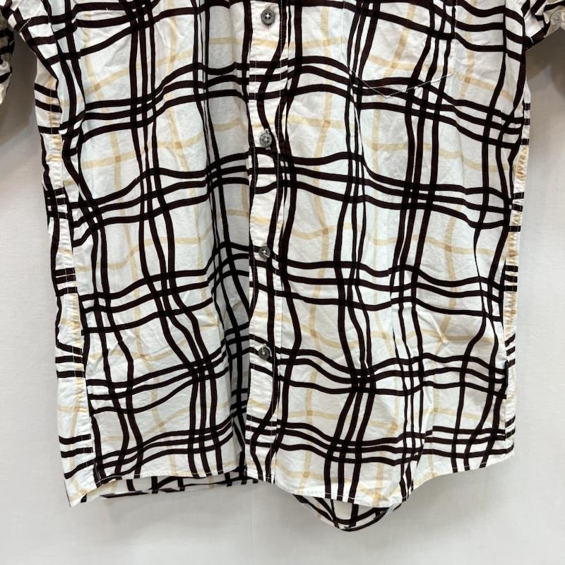 バーバリーブラックレーベル BURBERRY BLACK LABEL シャツ、ブラウス 半袖 曲線チェック柄 半袖シャツ 2 白 / ホワイト / white X 茶 / ブラウン / brown X ベージュ / ベージュ / beige メンズ USED 古着 中古 50161932