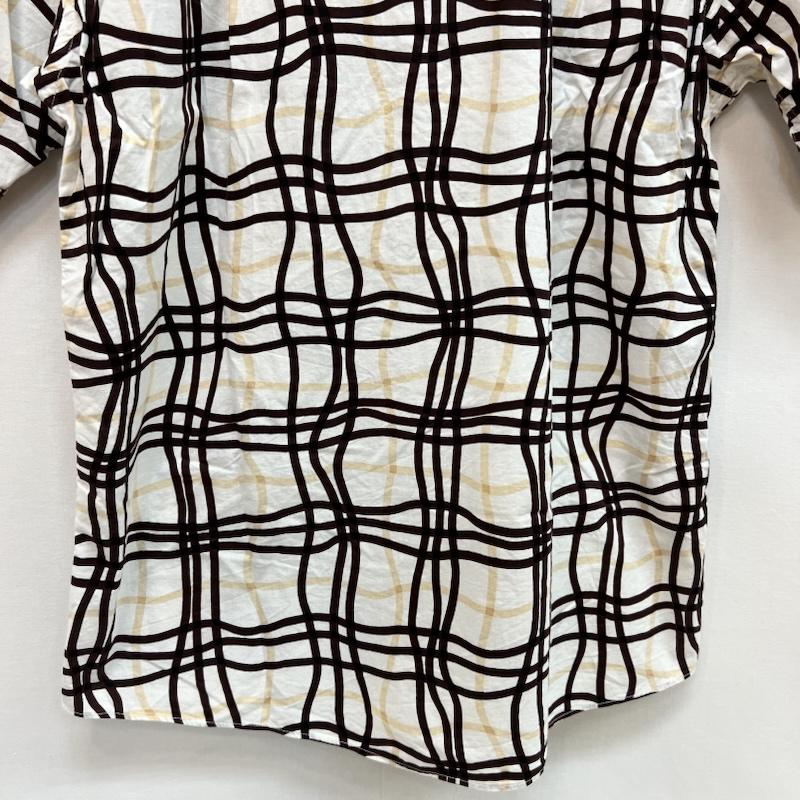 バーバリーブラックレーベル BURBERRY BLACK LABEL シャツ、ブラウス 半袖 曲線チェック柄 半袖シャツ 2 白 / ホワイト / white X 茶 / ブラウン / brown X ベージュ / ベージュ / beige メンズ USED 古着 中古 50161932