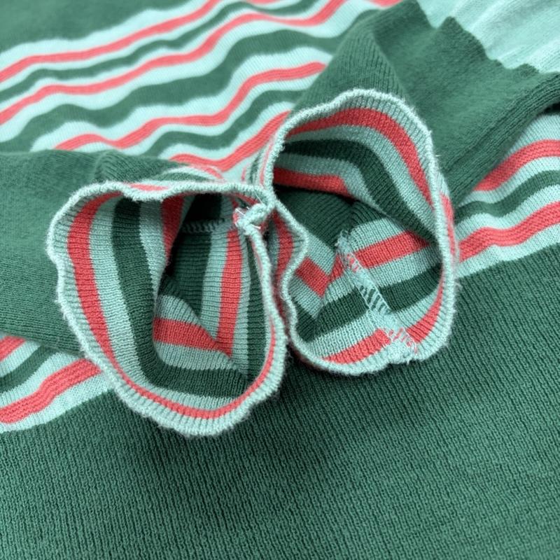 ヴィヴィアンウエストウッド Vivienne Westwood ニット、セーター 長袖 クルーネック 長袖 ボーダー オーブ 刺繍 薄手 ニット M ボーダー柄 X ワンポイント X ロゴ、文字 X 刺繍 緑 / グリーン / green レディース USED 古着 中古 50161961