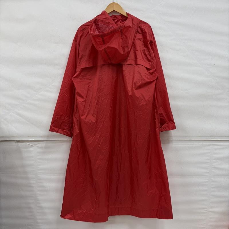 プリーツプリーズ PLEATS PLEASE コート コート一般 ISSEY MIYAKE イッセイミヤケ フード ロング レインコート ジャケット ナイロン ブルゾン 4 無地 赤 / レッド / red レディース USED 古着 中古 50161971