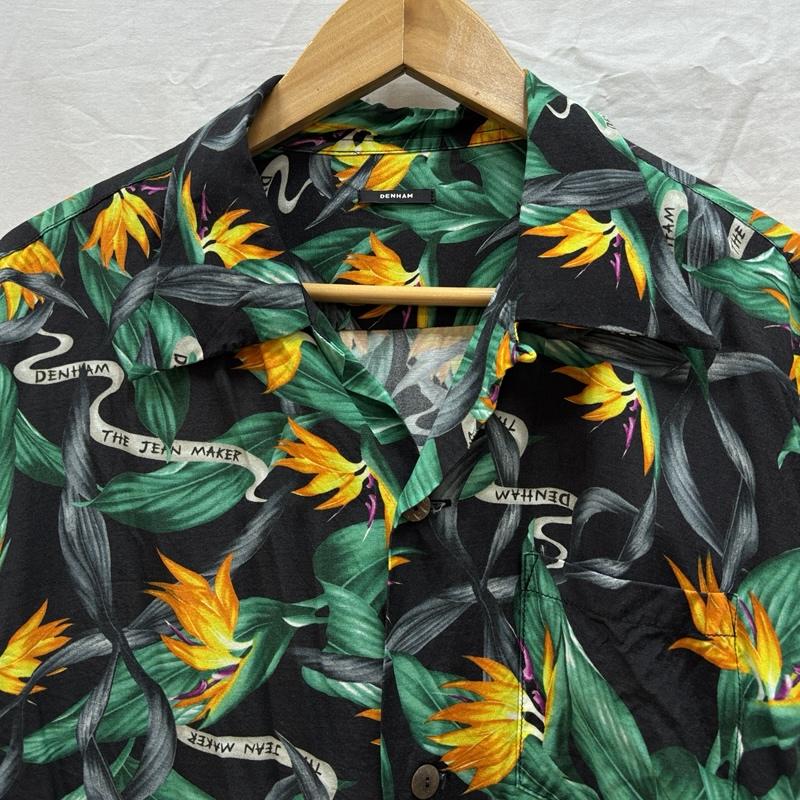 デンハム DENHAM シャツ、ブラウス 半袖 花柄 ロゴ 総柄 レーヨン アロハ シャツ 1110421 M メンズ USED 古着 中古 50161999