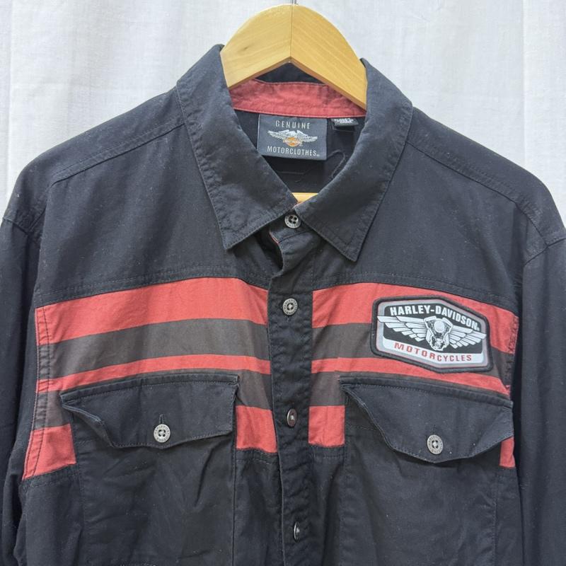ハーレーダビッドソン Harley-Davidson シャツ、ブラウス 長袖 ボーダープリント 長袖シャツ black × red ロゴワッペン L L ロゴ、文字 X ボーダー柄 黒 / ブラック / black X 赤 / レッド / red メンズ USED 古着 中古 50162063