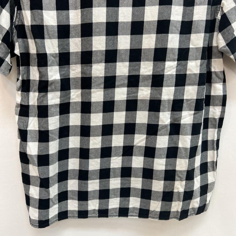 カーハート Carhartt シャツ、ブラウス 半袖 チェック フルジップ 半袖 ワークシャツ ワッペン M 白 / ホワイト / white X 黒 / ブラック / black メンズ USED 古着 中古 50162144