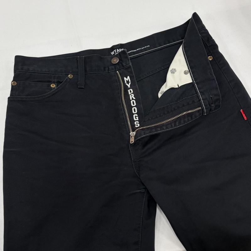 ダブルタップス WTAPS パンツ ワークパンツ、ペインターパンツ ストレート チノパン 102GWDT-PTM06 スラックス レザーパッチ M ロゴ、文字 黒 / ブラック / black メンズ USED 古着 中古 50162204