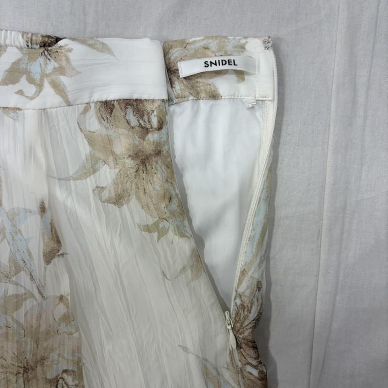 スナイデル SNIDEL スカート ロングスカート ワッシャープリーツ 花柄プリントスカート ベージュ 0 花柄 ベージュ / ベージュ / beige レディース USED 古着 中古 50162388