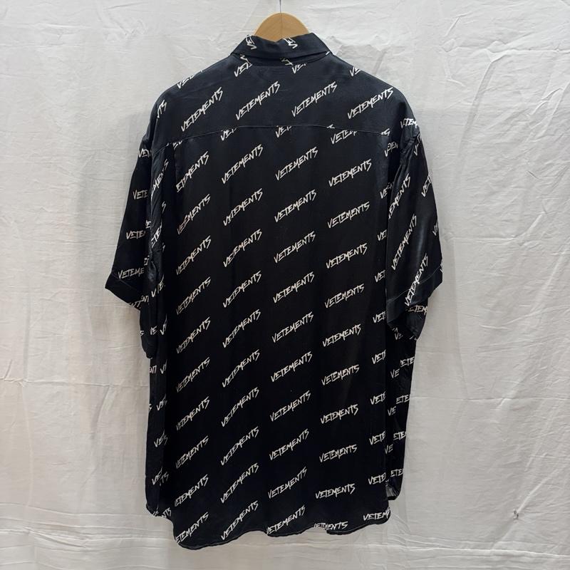 ヴェトモン VETEMENTS シャツ、ブラウス 半袖 UE52SH260W ロゴ 総柄 ナイロン オーバーサイズ 半袖 シャツ XS メンズ USED 古着 中古 50162498
