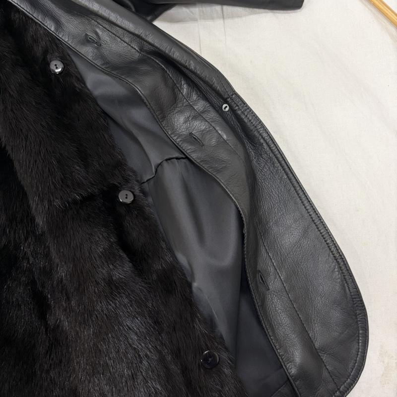 エンバ EMBA ジャケット、上着 レザージャケット スペインラム ミンクファー ジャケット black FREE FREE 黒 / ブラック / black レディース USED 古着 中古 50162503