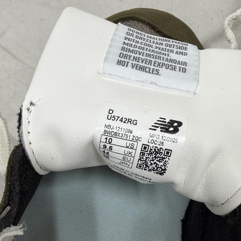 ニューバランス New Balance スニーカー スニーカー U5742RG スウェード メッシュ スニーカー 28.0cm ロゴ、文字 カーキ / カーキ / khaki X ベージュ / ベージュ / beige メンズ USED 古着 中古 50162523