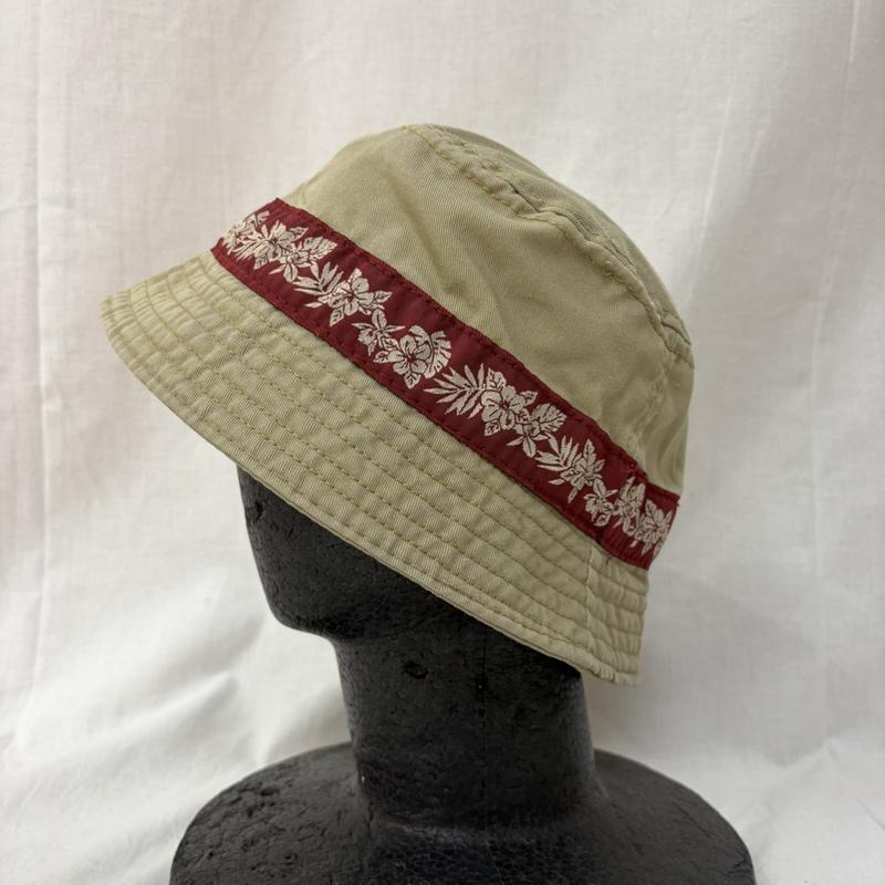 ステューシー STUSSY 帽子 ハット バケットハット ベージュ 花柄 アロハ ハイビスカス 刺繡ロゴ USA製 S/M - ロゴ、文字 ベージュ / ベージュ / beige メンズ USED 古着 中古 50162532